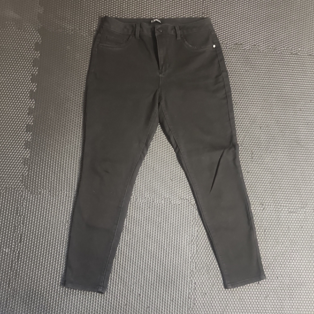 d. jeans Women's Skinny Jeans in Black